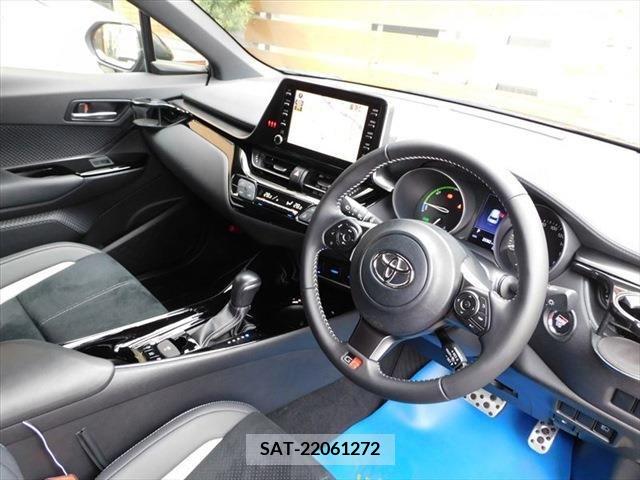 Toyota C-HR 2020-04 212407-11