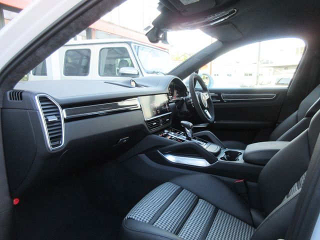 Porsche CAYENNE 2020-12 14982-17
