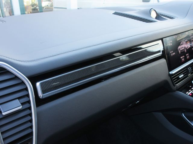 Porsche CAYENNE 2020-12 14982-18