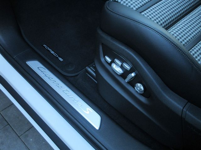 Porsche CAYENNE 2020-12 14982-20