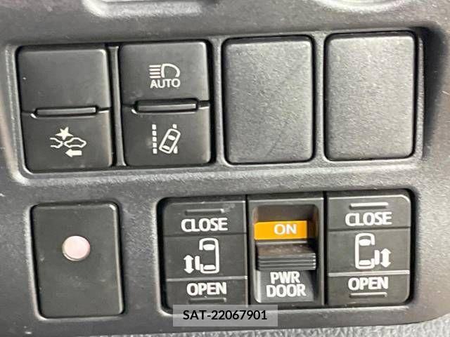 Toyota NOAH 2018-11 207226-6