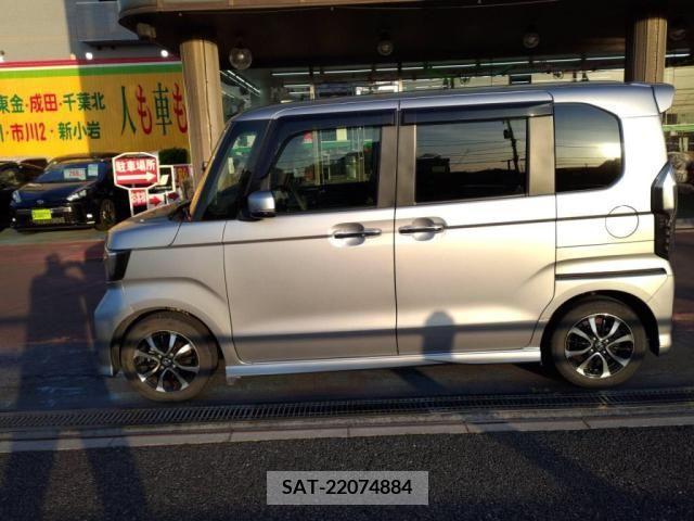 Honda N BOX CUSTOM 2017-10 251773-11