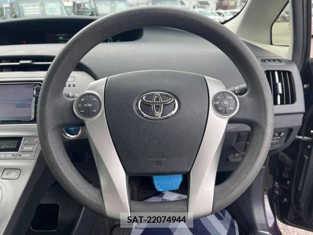 Toyota PRIUS 2014-01 349720-11