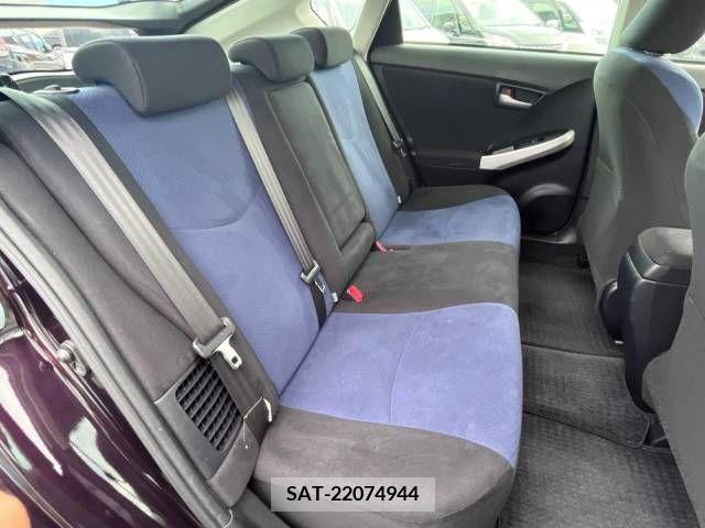 Toyota PRIUS 2014-01 349720-9