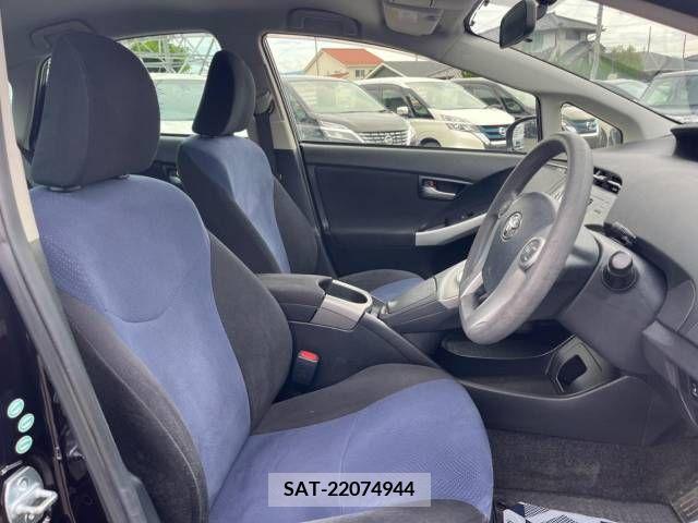 Toyota PRIUS 2014-01 349720-8