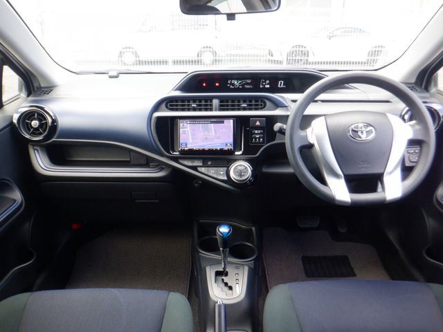 Toyota AQUA 2016-09 9434-1