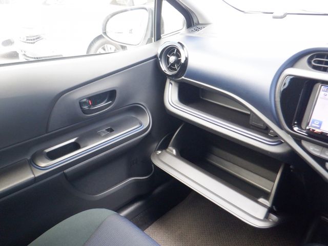 Toyota AQUA 2016-09 9434-5