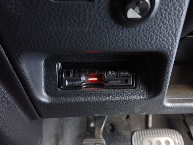 Nissan TIIDA 2009-02 186917-20