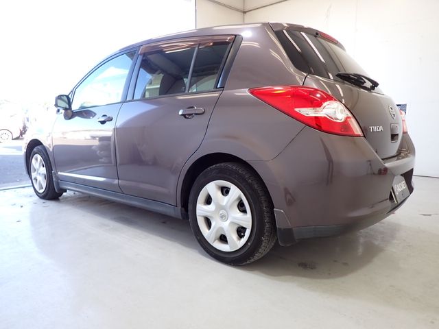 Nissan TIIDA 2009-02 186917-2