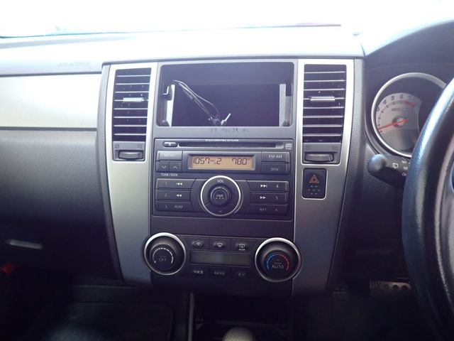 Nissan TIIDA 2009-02 186917-18