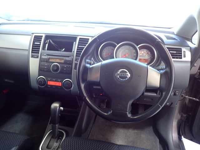 Nissan TIIDA 2009-02 186917-15