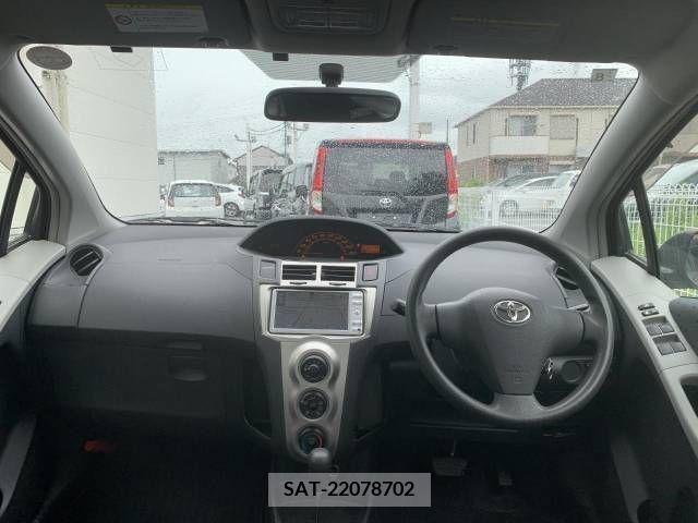 Toyota VITZ 2010-08 386626-1