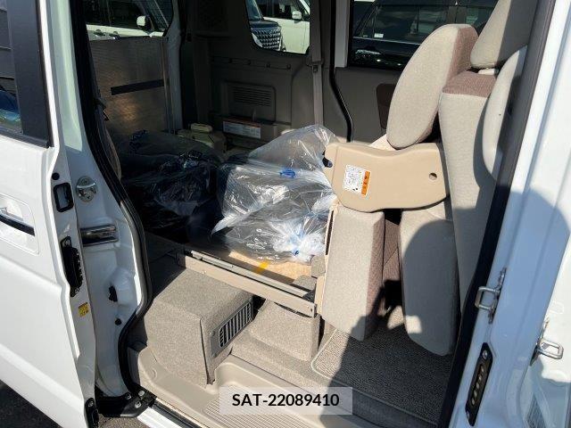 Suzuki EVERY WAGON 2014-04 235332-7