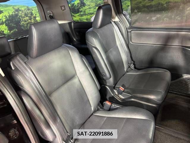 Toyota ESQUIRE 2015-06 375329-8