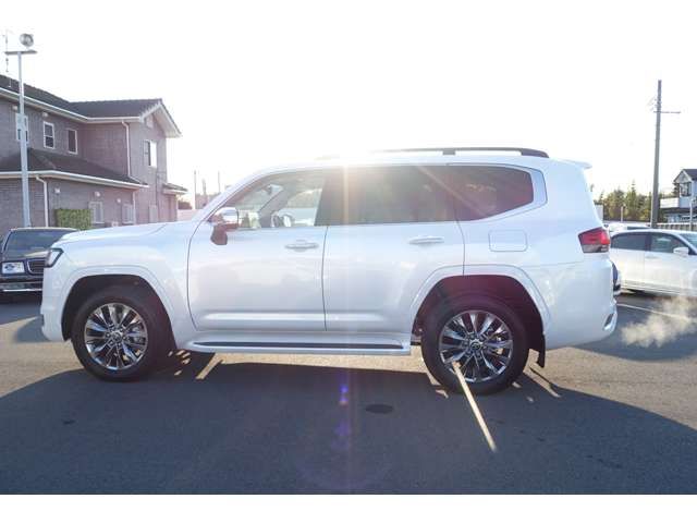 Toyota LAND CRUISER 2023-05 188915-3