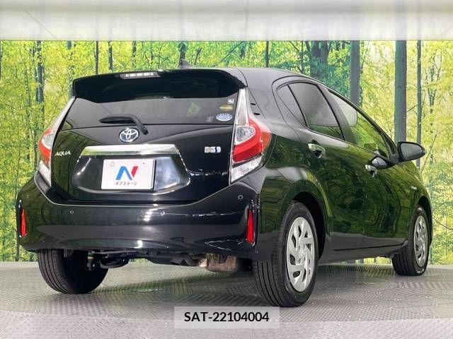Toyota AQUA 2018-12 356235-17