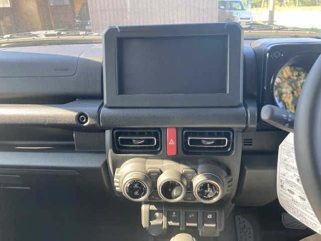 Suzuki JIMNY 2022-09 13929-5