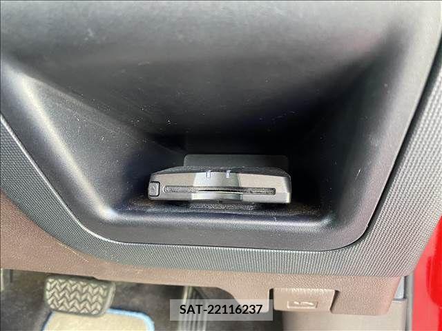 Toyota PORTE 2013-07 281609-13