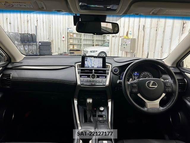 Lexus NX 2015-09 388389-1