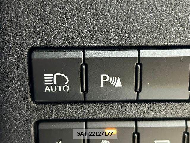 Lexus NX 2015-09 388389-6