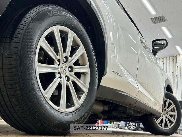 Lexus NX 2015-09 388389-18
