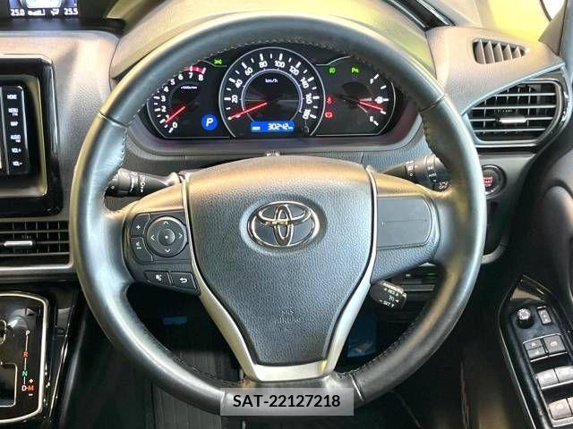 Toyota NOAH 2019-12 321658-12
