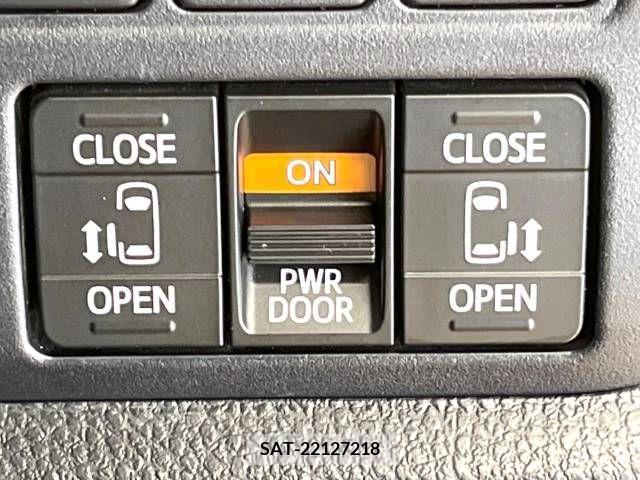 Toyota NOAH 2019-12 321658-5