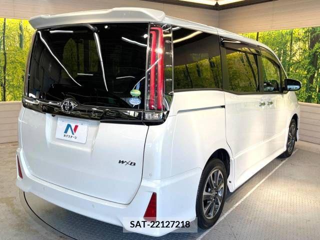 Toyota NOAH 2019-12 321658-18