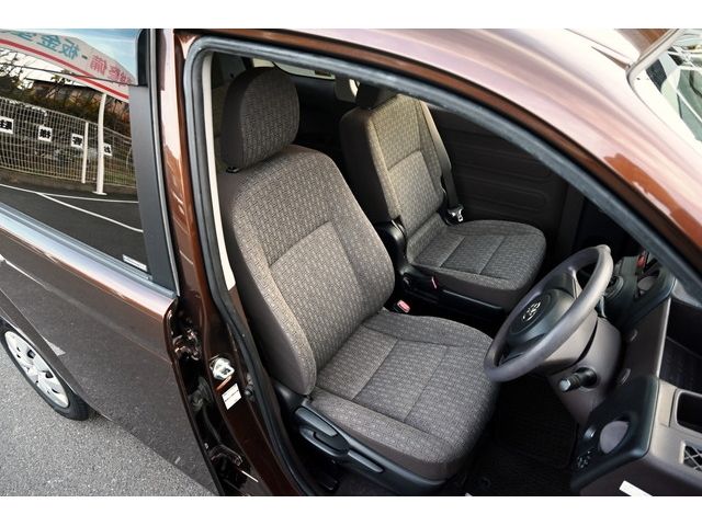 Toyota PORTE 2014-11 196124-9
