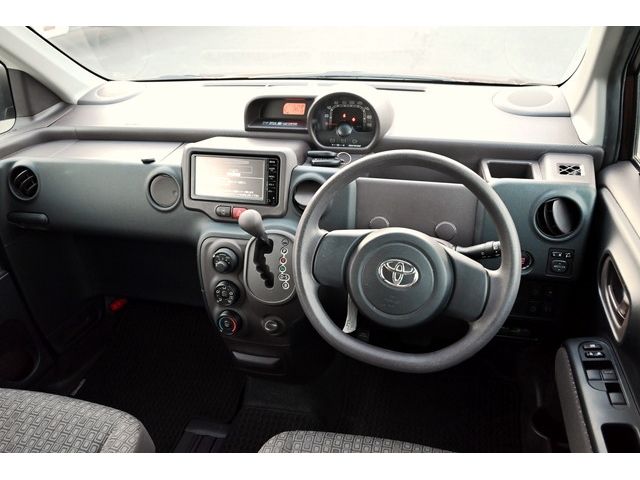 Toyota PORTE 2014-11 196124-1