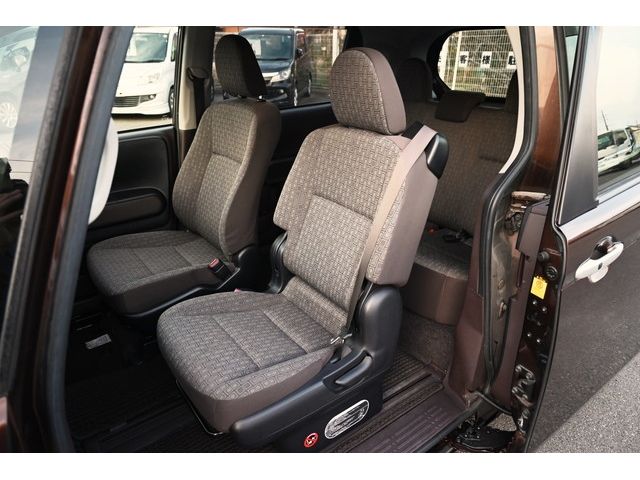 Toyota PORTE 2014-11 196124-12