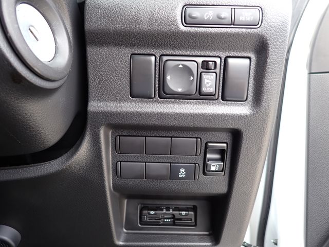 Nissan CARAVAN VAN 2022-10 15110-13