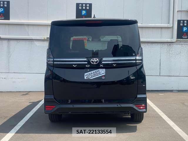 Toyota VOXY 2023-10 378183-18