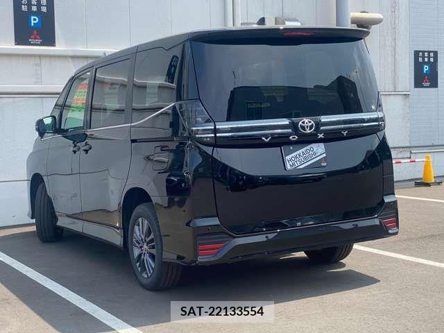Toyota VOXY 2023-10 378183-17