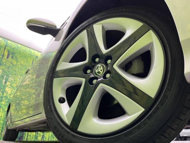 Toyota PRIUS 2017-04 193655-13