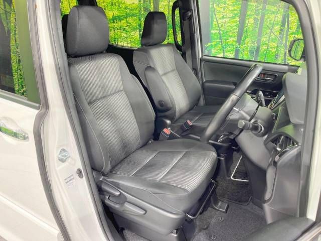 Toyota VOXY 2018-10 19916-8