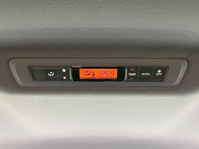 Toyota VOXY 2018-10 19916-5