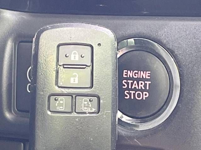 Toyota VOXY 2018-10 19916-7