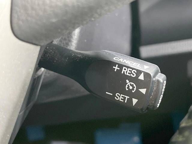 Toyota VOXY 2018-10 19916-4