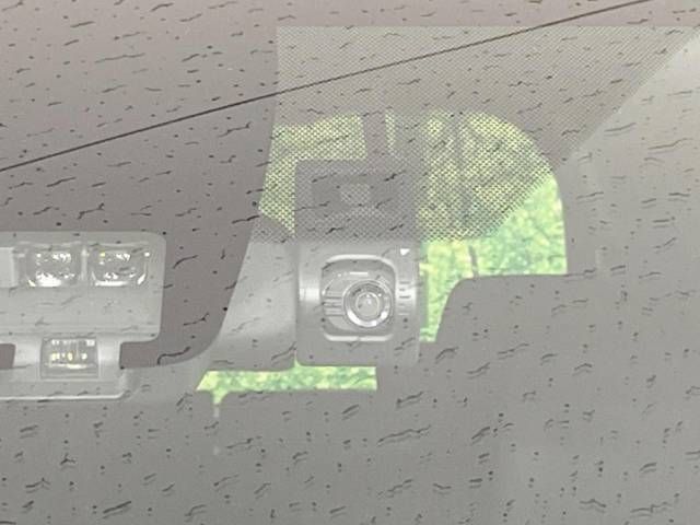 Toyota VOXY 2018-10 19916-6