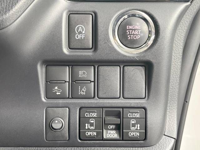 Toyota VOXY 2018-10 19916-3