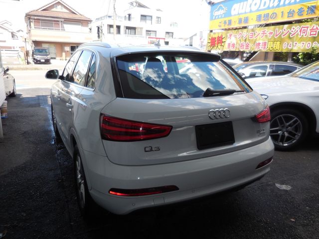 Audi Q3 2014-06 4801-5