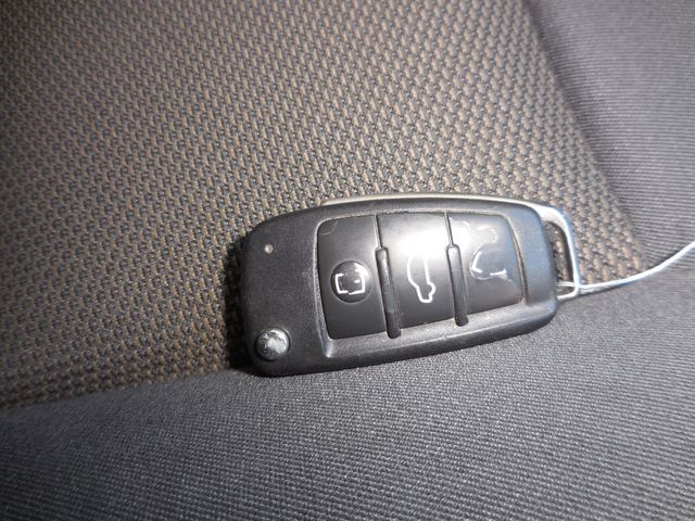 Audi Q3 2014-06 4801-29