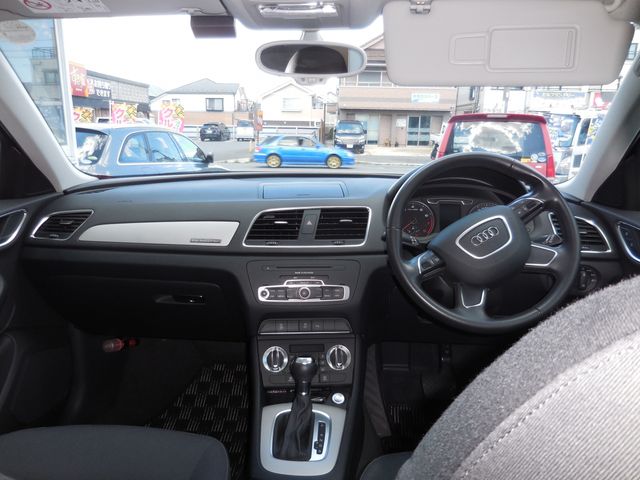 Audi Q3 2014-06 4801-10
