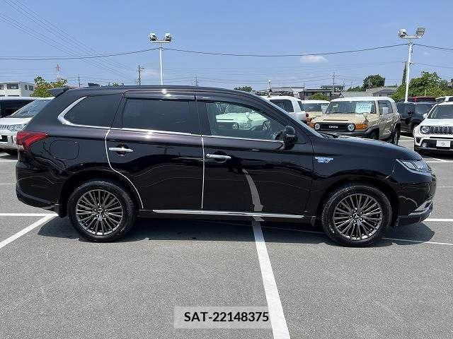 Mitsubishi OUTLANDER PHEV 2019-04 303572-14