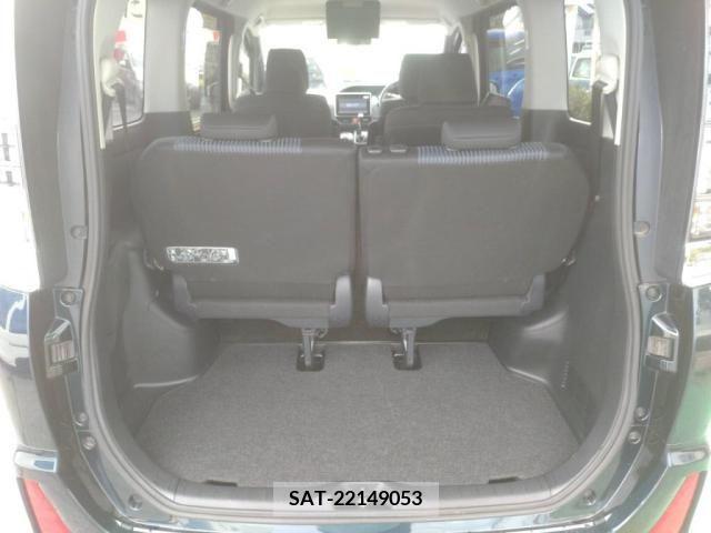 Toyota VOXY 2014-03 386346-25