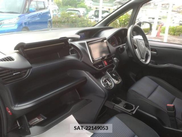 Toyota VOXY 2014-03 386346-21