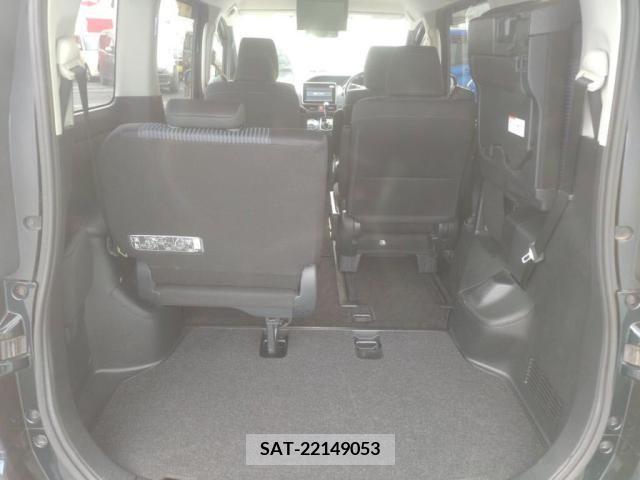Toyota VOXY 2014-03 386346-26