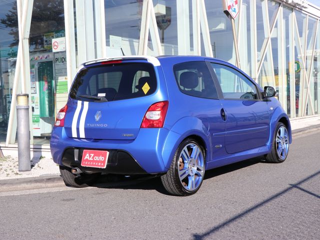 Renault TWINGO 2011-08 15930-2