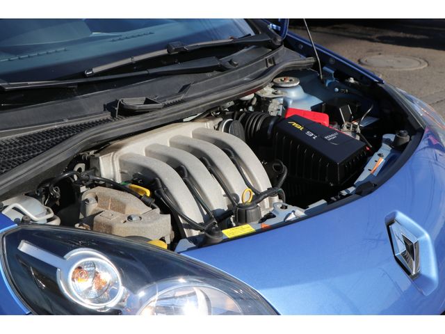 Renault TWINGO 2011-08 15930-20